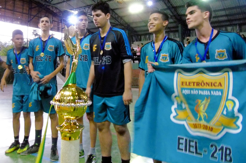 Futsal campeoes masculino.jpg