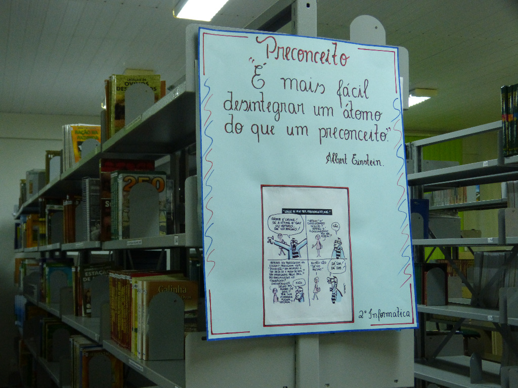 Cartazes elaborados pelos discentes do Projeto Integral sobre Educação Inclusiva