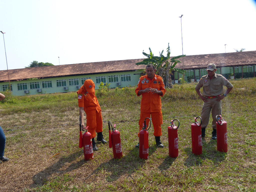 Bombeiros Militares realizam oficina no IFAM CPA