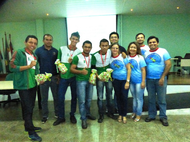 Equipe vencedora da II Mostra de Foguetes