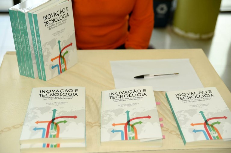 Iona-livros