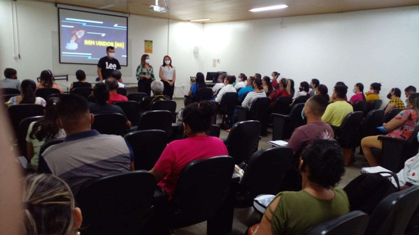 Boas_Vindas do Diretor Geral - Prof. Edson Valente e da Diretara de Extensão - Profª. Ana Lúcia - 2.jpeg