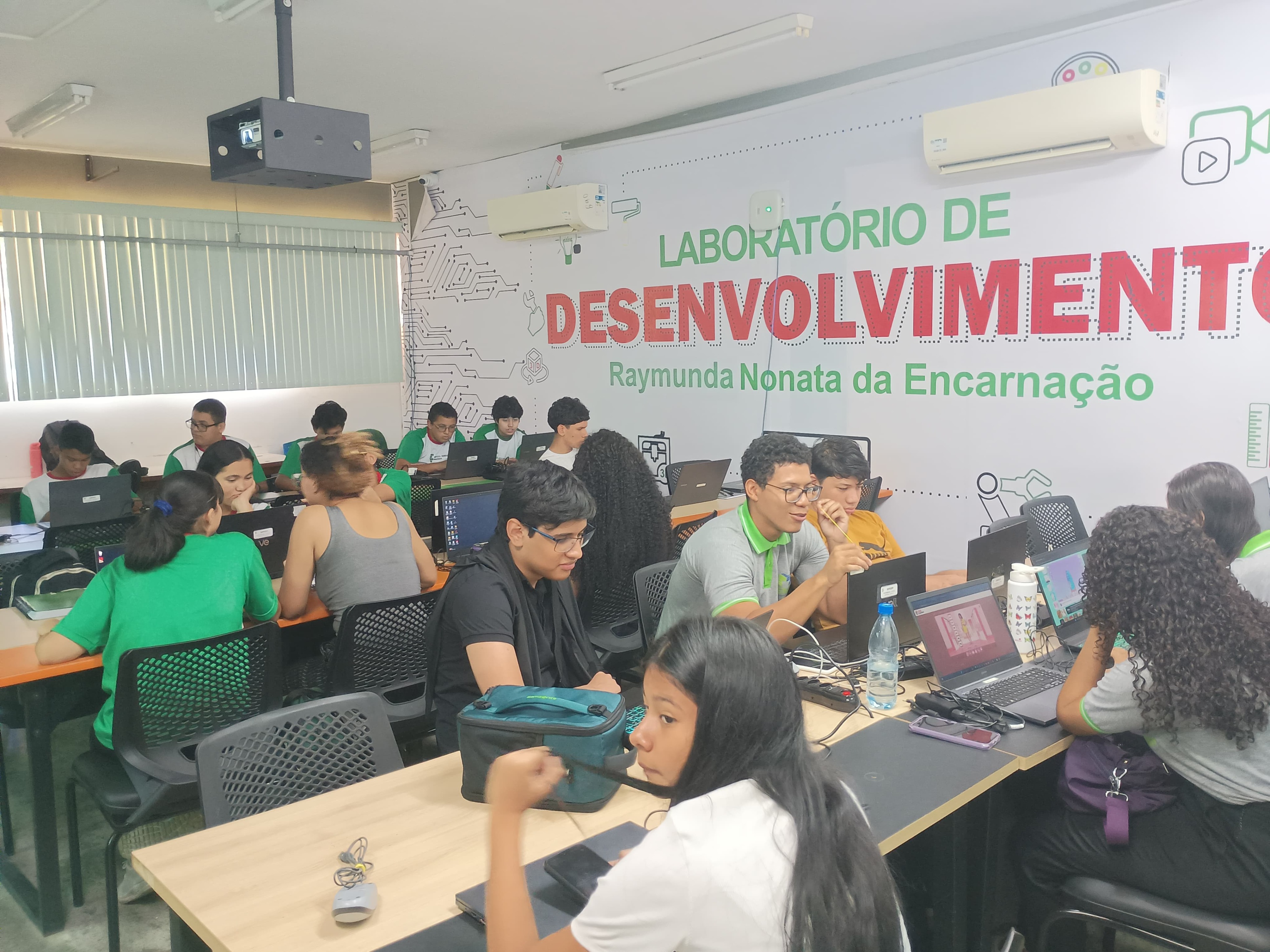 Aula inaugural do curso Informática Básica4.jpeg