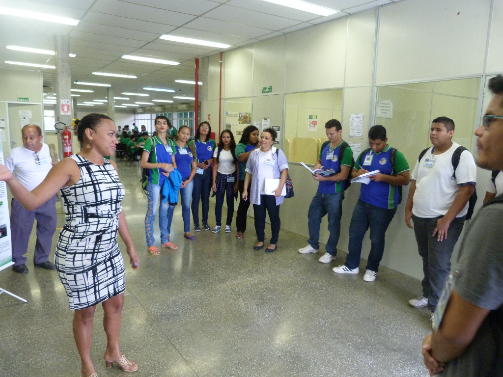 5. Visita a Biblioteca.JPG