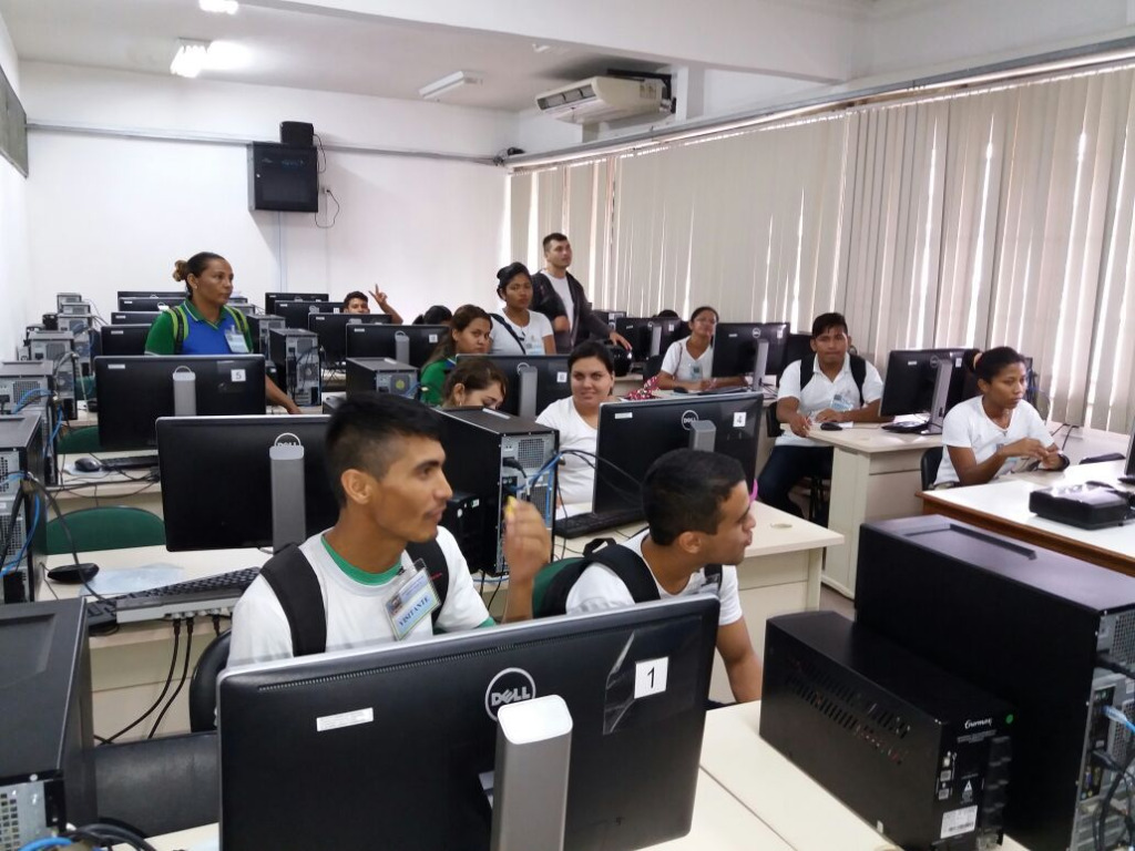 6. Laboratório de Programação G1.jpg