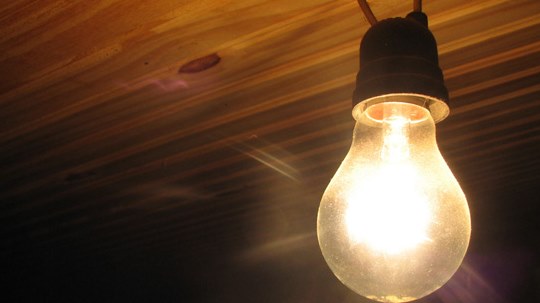 lampada-luz-conta-1280-720-1.jpg