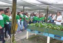 Foto de Cristiano Nascimento.
Discentes recebendo instrução sobre a produção de mudas de guaraná (P. cupana) na Casa de Vegetação da AmBev – Maués – Fazenda Santa Helena.