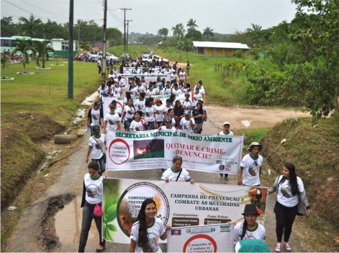 Caminhada contra as queimadas urbanas - V Semana de Extensão.jpg