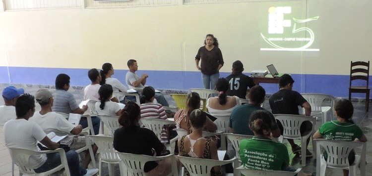 Curso Introdução a aquicultura (Fonte Dayse Silva)